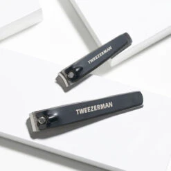 Tweezerman Combo Clipper Set -Jerseybeauty Sales 4015 R Combo Clipper Set lifestyle 2 11dd96daa3fc8c5e1119bc3ea0940038