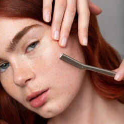 Tweezerman Facial Razor -Jerseybeauty Sales Facial Razor 2 11dd96daa3fc8c5e1119bc3ea0940038