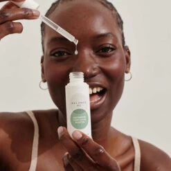 Balance Me Niacinamide Complexion Booster -Jerseybeauty Sales Niacinamide Complexion Booster 30ml model 2 11dd96daa3fc8c5e1119bc3ea0940038