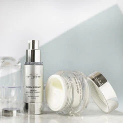 Institut Esthederm Restructuring Face Serum