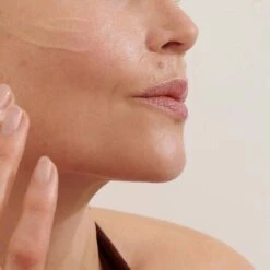 Balance Me Plump + Brighten -Jerseybeauty Sales Vitamin C Repair Serum 30ml 3 11dd96daa3fc8c5e1119bc3ea0940038